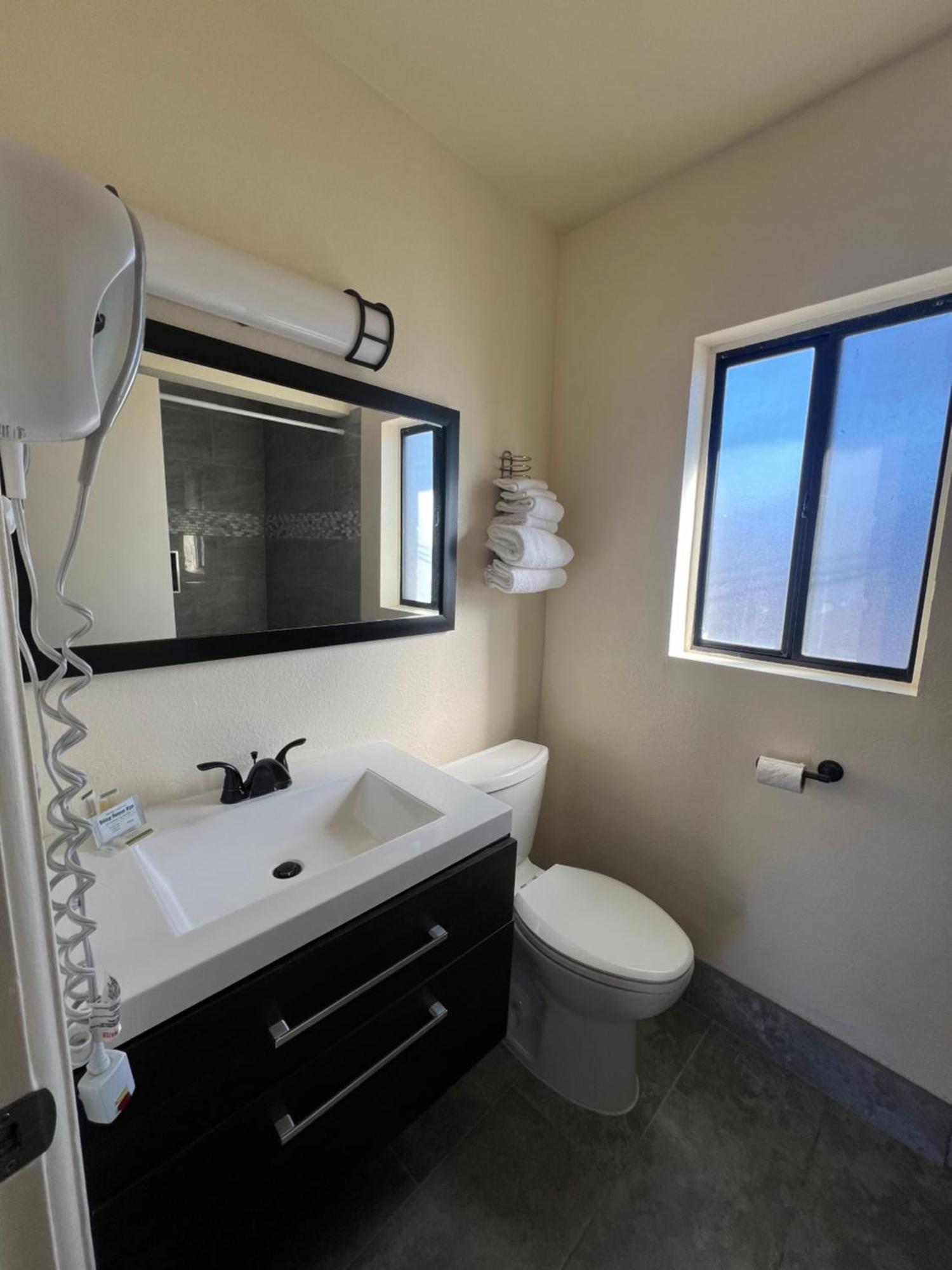 Howard Johnson By Wyndham Flagstaff University West Bagian luar foto